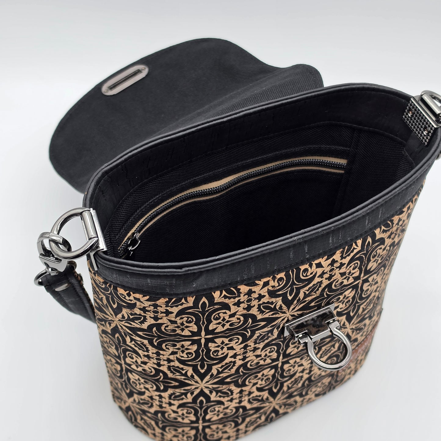 Cork Baby Bucket Bag - Rebel