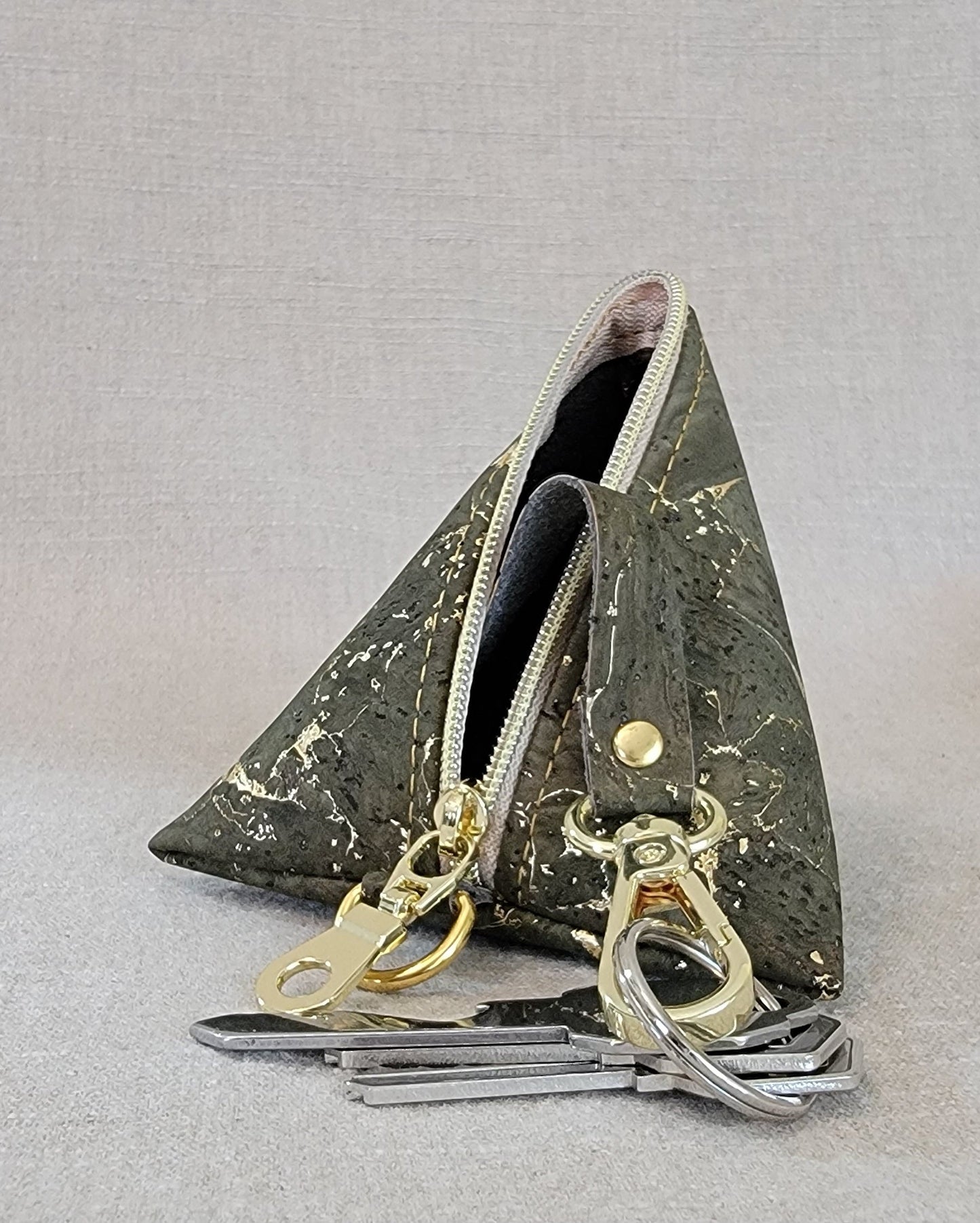 Pyramid Cork Key Keeper - Olive/Gold
